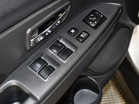 Used 2024 Mitsubishi Outlander Sport SE AWD/4WD image 22