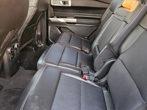 Used 2023 Ford Explorer Limited image 19