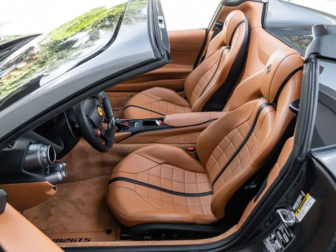 Used 2022 Ferrari 812 GTS RWD image 22