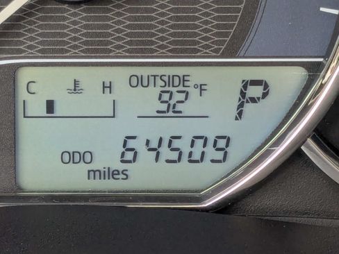 Used 2015 Toyota Corolla LE FWD image 30