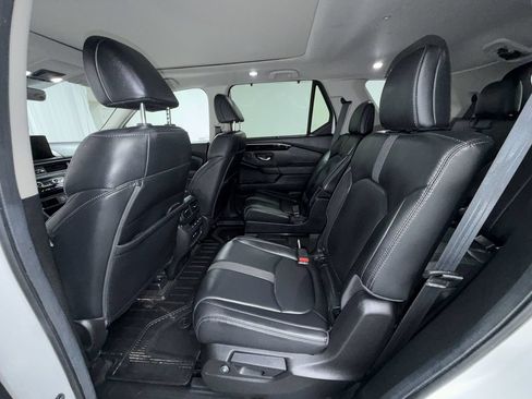 Used 2024 Honda Pilot Touring image 15