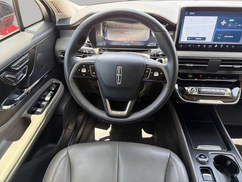 Used 2023 Lincoln Corsair FWD image 14