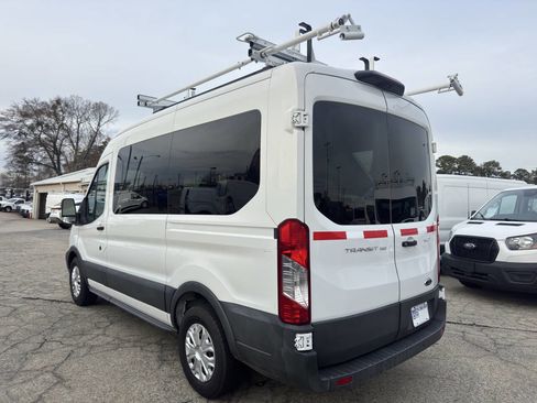 Used 2018 Ford Transit 150 XLT image 5