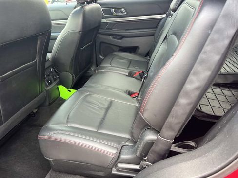 Used 2018 Ford Explorer Sport AWD/4WD image 11