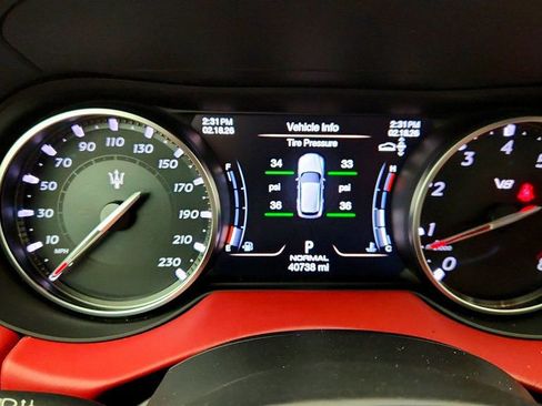 Used 2022 Maserati Levante Trofeo image 15