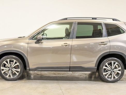 Used 2020 Subaru Forester Limited image 8