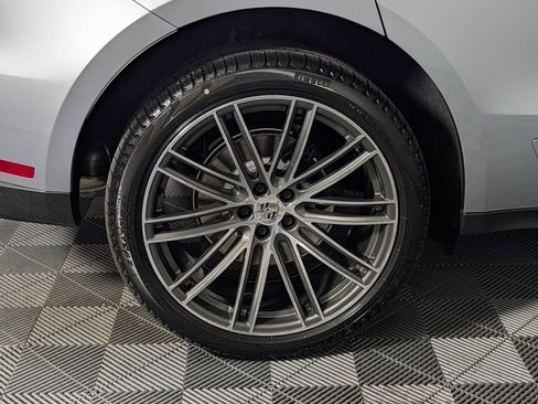 New 2026 Porsche Macan image 13