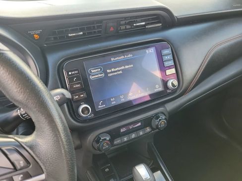 Used 2022 Nissan Kicks SR w/ Interior Electronics Package FWD image 23
