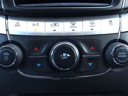 Used 2018 Dodge Journey SE FWD image 27