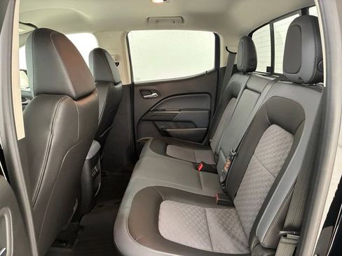 Used 2018 Chevrolet Colorado Z71 w/ Z71 Midnight Edition image 18