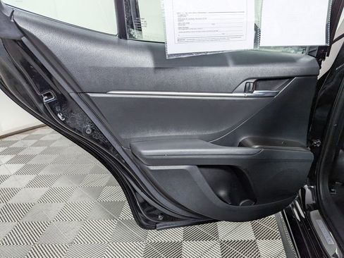 Used 2023 Toyota Camry SE image 36