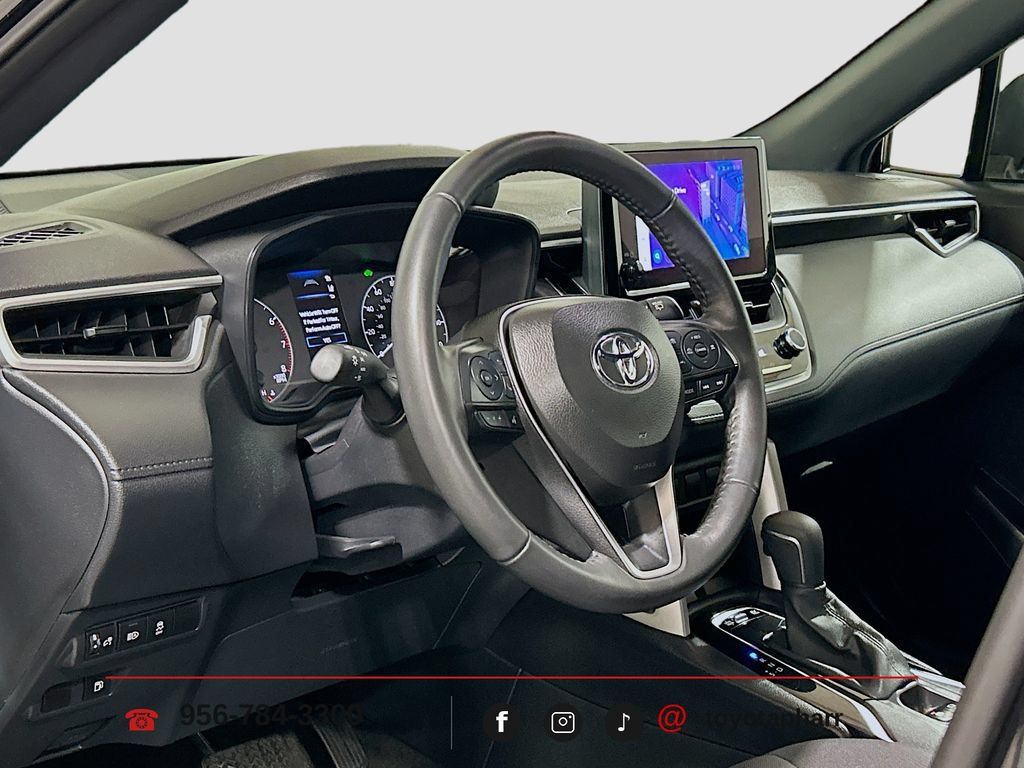 Used 2024 Toyota Corolla Cross AWD Hybrid w/ Moonroof Package image 8