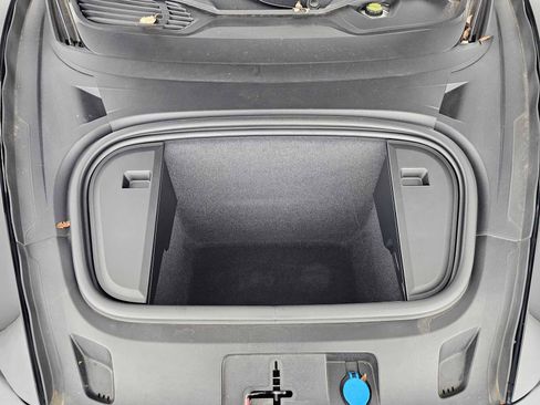 Used 2023 Porsche Taycan w/ Premium Package image 30