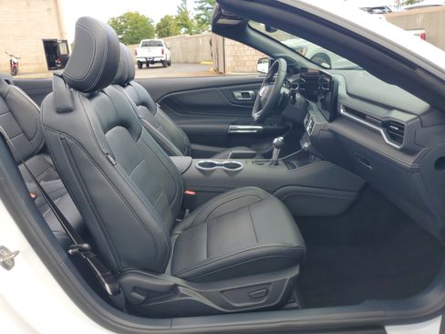 Used 2024 Ford Mustang GT Premium w/ GT Performance Package image 9