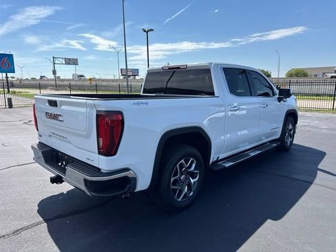 Used 2022 GMC Sierra 1500 SLT AWD/4WD image 3