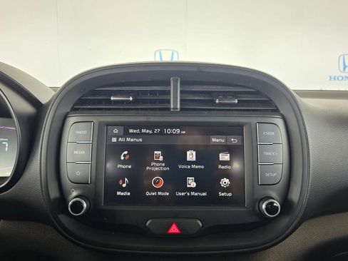 Used 2025 Kia Soul LX FWD image 25