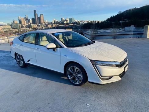 Certified 2018 Honda Clarity Touring image 28