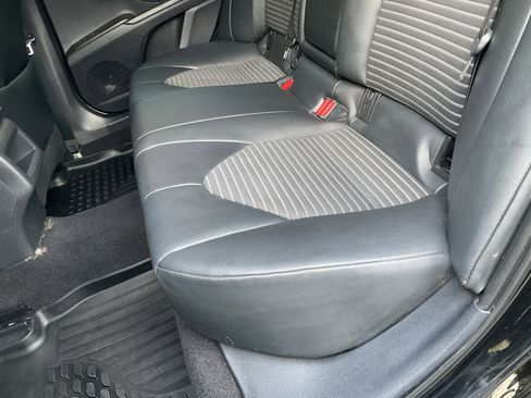 Used 2021 Toyota Camry SE FWD image 32