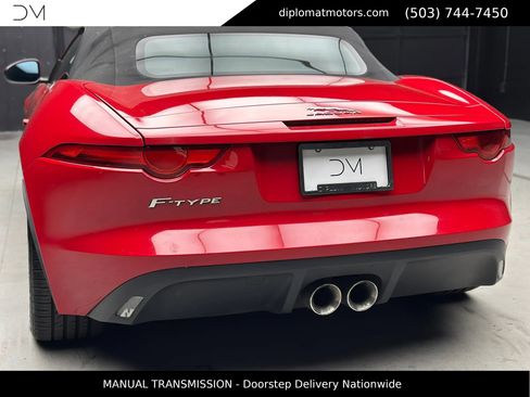 Used 2017 Jaguar F-TYPE Convertible image 17