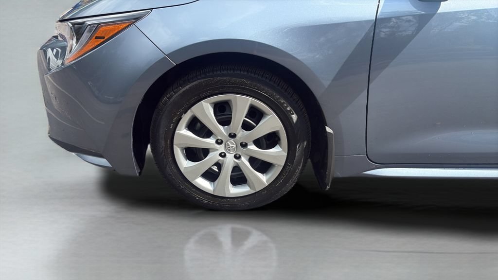 Used 2025 Toyota Corolla LE FWD image 11