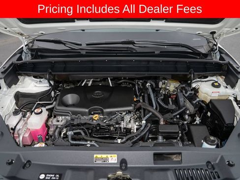 Used 2021 Toyota Highlander XLE FWD image 22
