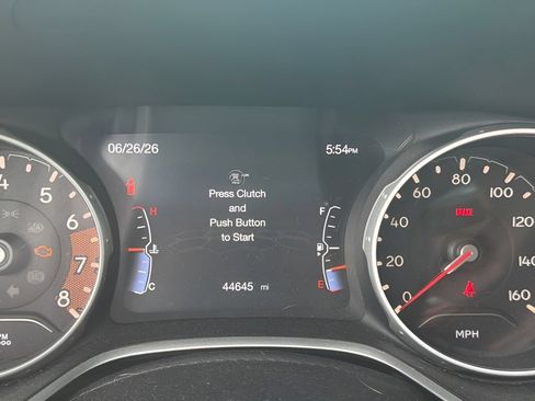 Used 2020 Jeep Compass Sport w/ Tech Group FWD image 5