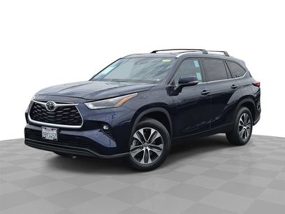 Used 2022 Toyota Highlander XLE