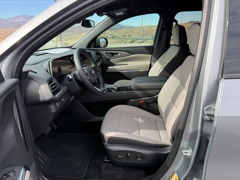 New 2026 Chevrolet Traverse LT FWD image 11