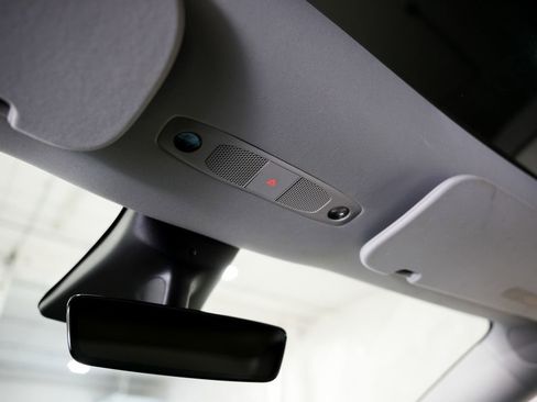 Used 2020 Tesla Model Y Long Range image 24