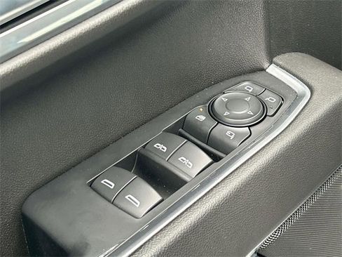 Used 2022 Chevrolet Silverado 1500 LTZ w/ LTZ Premium Package image 27