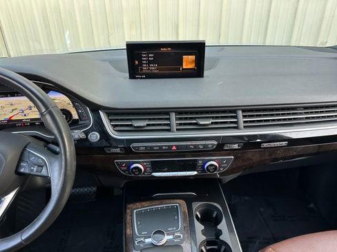 Used 2018 Audi Q7 3.0T Premium Plus w/ Premium Plus Package image 20
