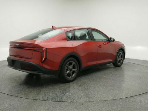 Used 2025 Kia K4 LXS image 9