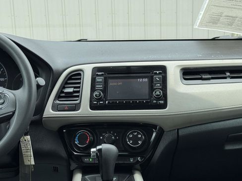 Used 2016 Honda HR-V LX image 17