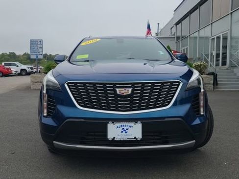 Used 2019 Cadillac XT4 Premium Luxury AWD/4WD image 2