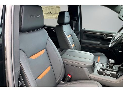 New 2026 GMC Sierra 1500 AT4 w/ AT4 Premium Package AWD/4WD image 9