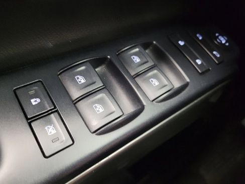 Used 2018 Chevrolet Silverado 1500 LT w/ All Star Edition AWD/4WD image 27