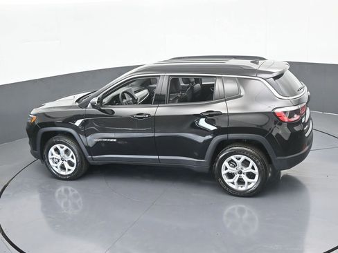 Used 2026 Jeep Compass Latitude AWD/4WD image 42