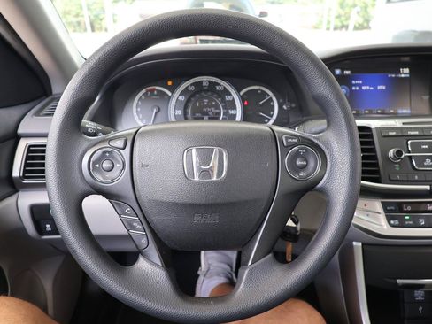 Used 2013 Honda Accord LX image 25