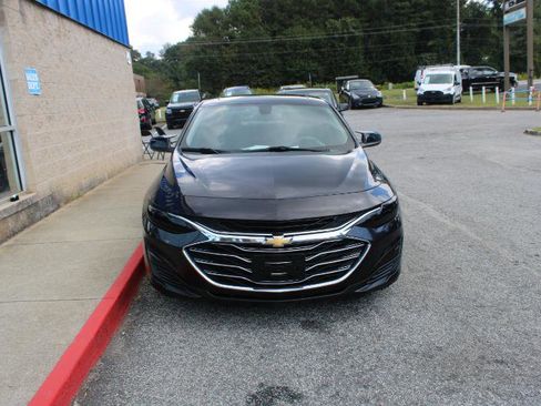 Used 2022 Chevrolet Malibu LT image 2