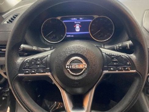 Used 2024 Nissan Sentra SV image 23