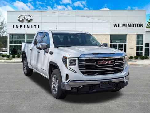 Used 2025 GMC Sierra 1500 SLT RWD image 1