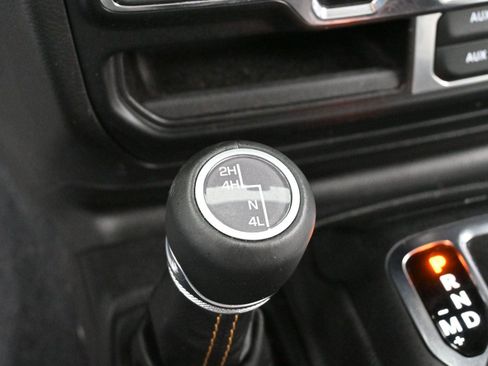 Used 2022 Jeep Gladiator Overland image 24