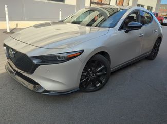 Used 2022 MAZDA MAZDA3 s video 2