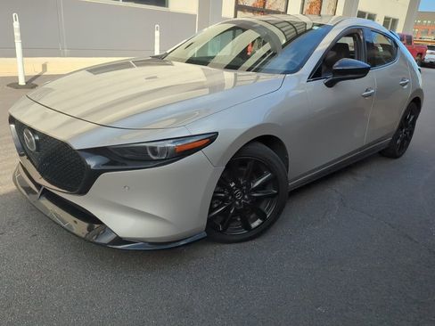 Used 2022 MAZDA MAZDA3 s image 2