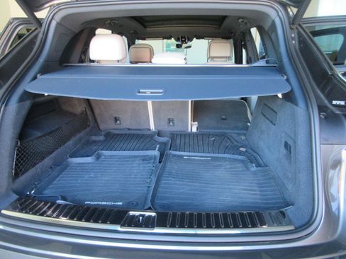 Used 2021 Porsche Cayenne S AWD/4WD image 35