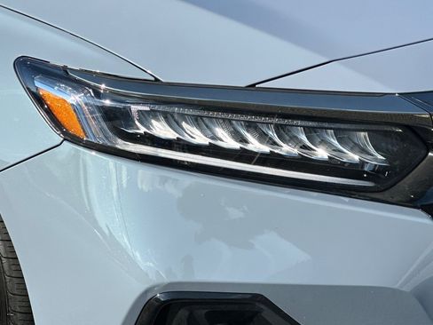 Used 2022 Honda Accord Sport image 12
