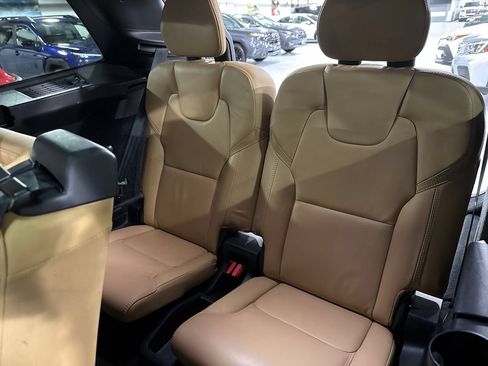 Certified 2023 Volvo XC90 B6 Ultimate w/ Protection Package Premier AWD/4WD image 25
