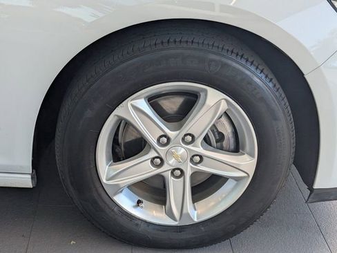 Used 2022 Chevrolet Malibu LS image 16