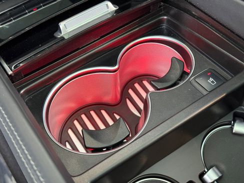 Used 2023 Mercedes-Benz Maybach GLS 600 4MATIC image 38