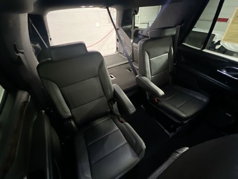 Used 2024 Chevrolet Tahoe LT AWD/4WD image 33